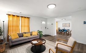 Dtgem-Selfcheckin-Rainshower-300M-Parking-Walkable